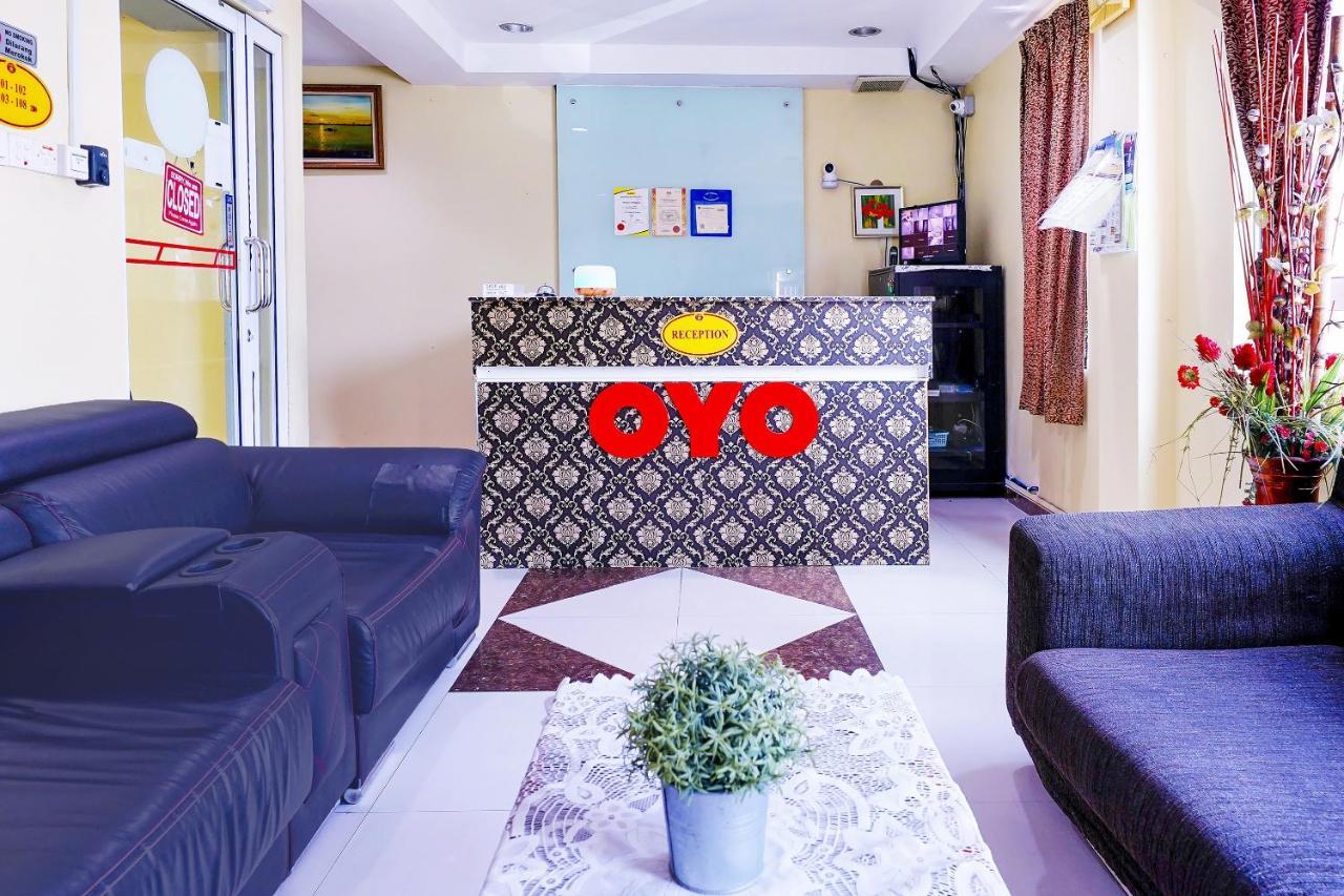 Oyo 90486 New Station Hotel Klang Exterior photo