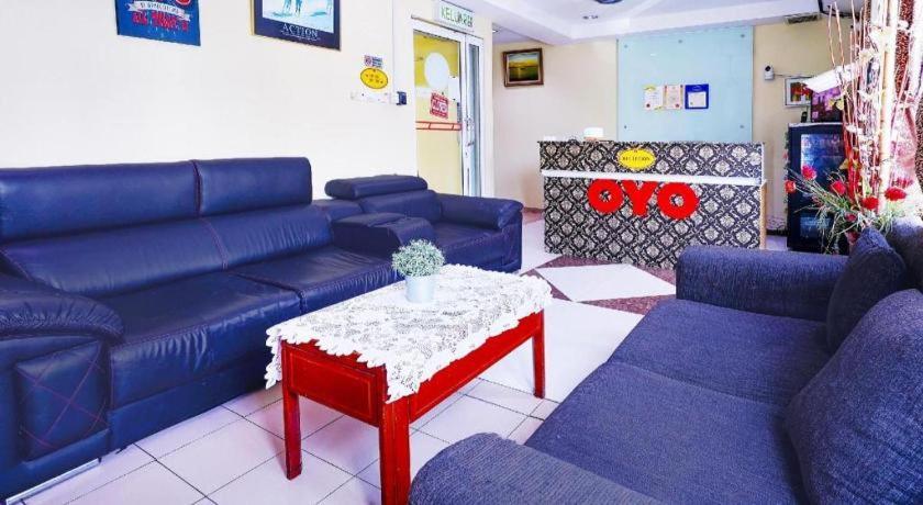 Oyo 90486 New Station Hotel Klang Exterior photo